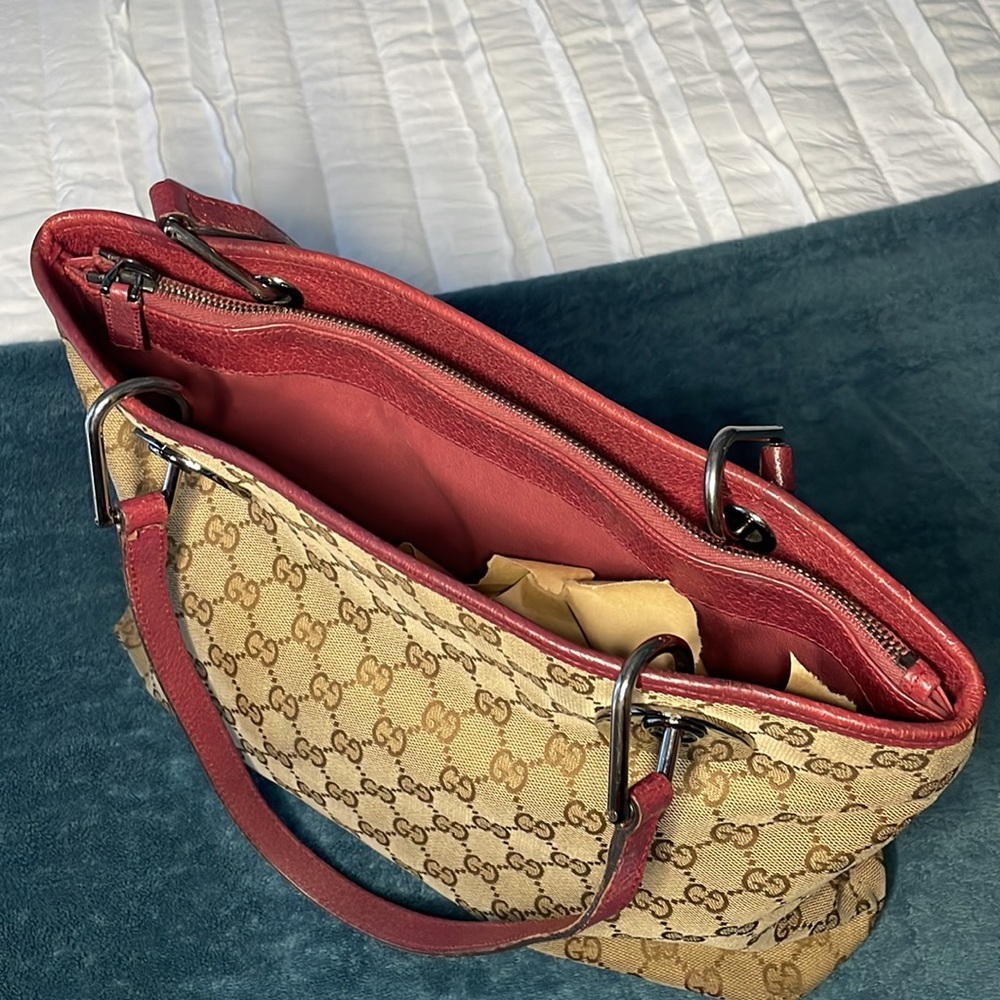 Tan Gucci GG Canvas Eclipse Shoulder Bag - Picture 12 of 17